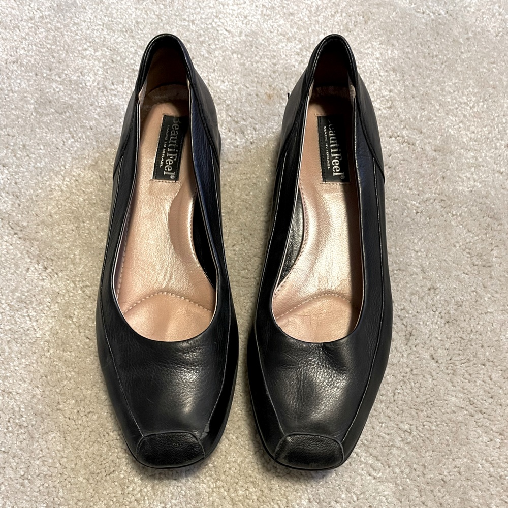 Super comfy leather flats